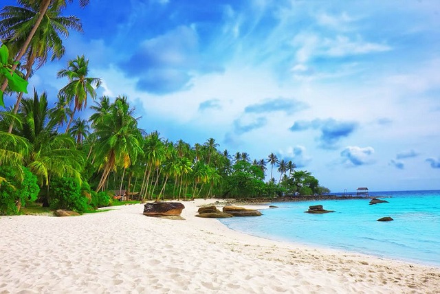Trải nghiệm du lịch tại bãi biển Ông Lang Phú Quốc - Maldives Việt Nam