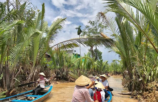 Du lịch Miền Tây Tết Dương Lịch - Tour tát mương bắt cá 1 ngày từ Sài Gòn