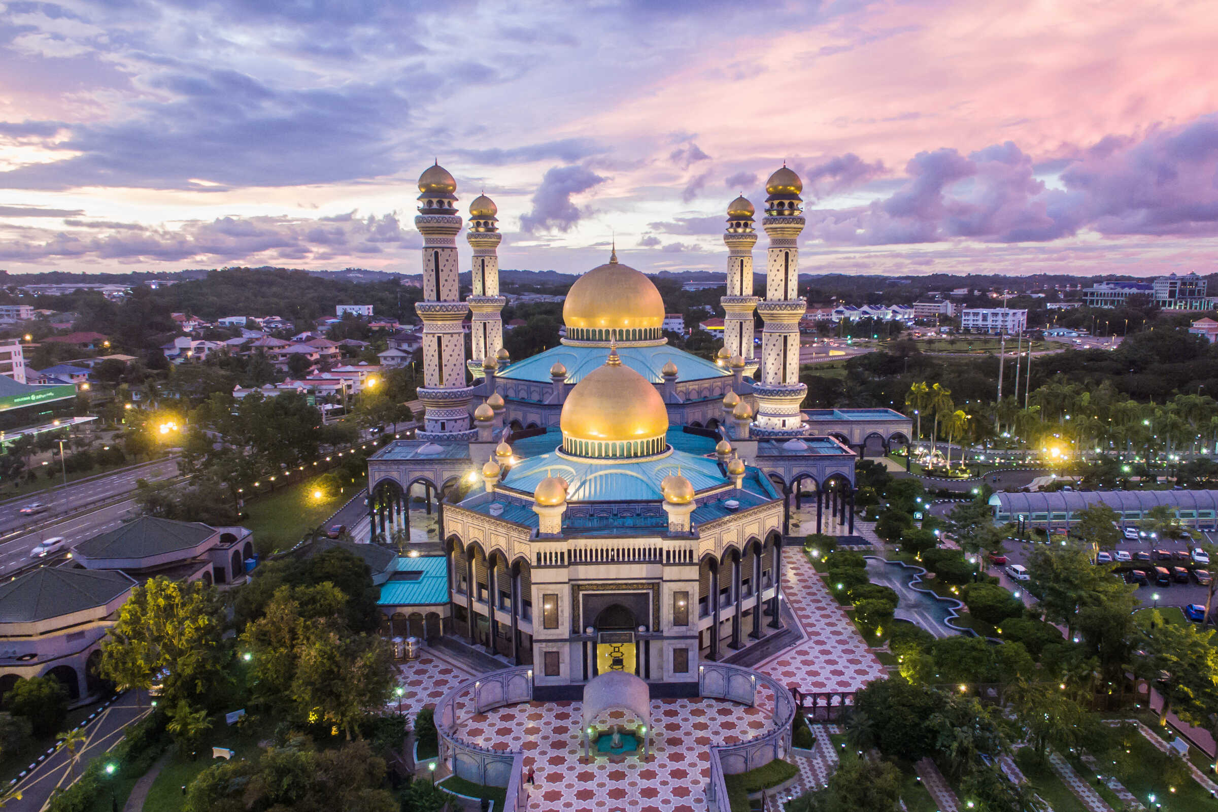 Du lịch Châu Á - Liên tuyến Brunei - Nhật Bản mùa Đông từ Sài Gòn giá tốt