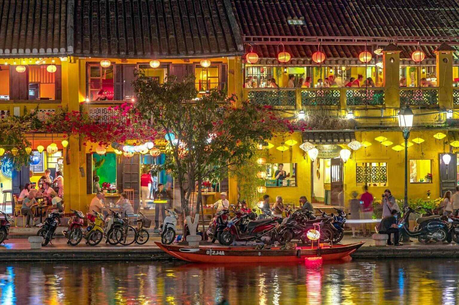 Du lịch Miền Trung - Hồ Truồi 4 ngày khuyến mãi Vietnam Airlines