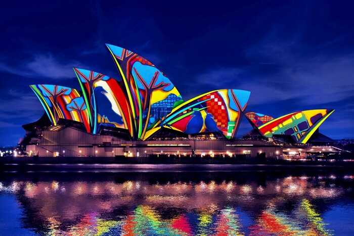 Du lịch Úc mùa Thu khám phá Lễ Hội Ánh Sáng Vivid Sydney từ Sài Gòn giá tốt