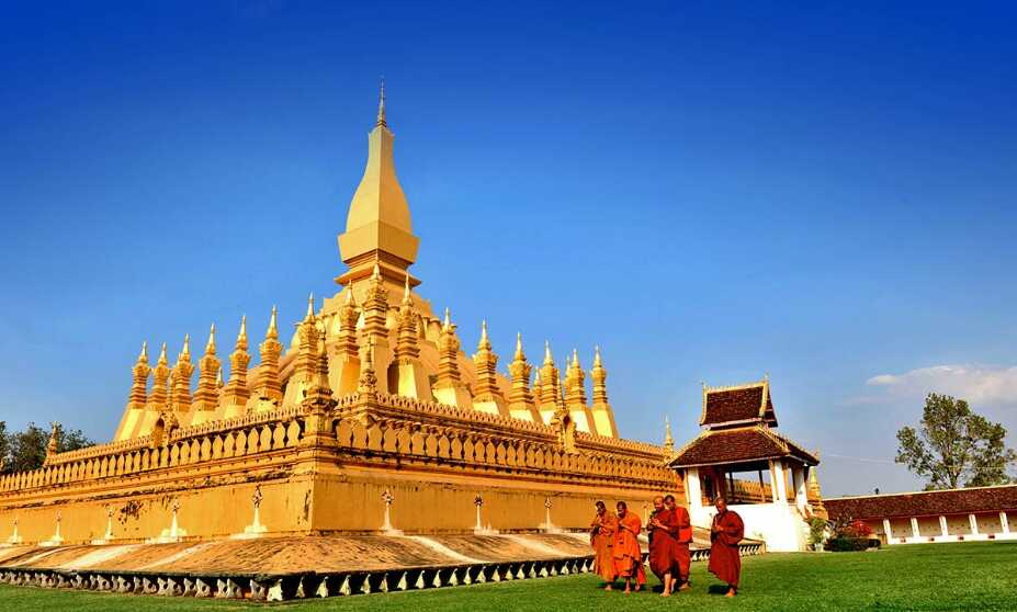 Du lịch Huế - Lào - Đông Bắc Thái tham gia Lễ hội té nước