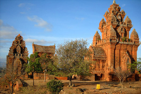 Du lịch Phan Thiết - Hòn Rơm - Tà Cú - Lâu đài rượu vang dịp Lễ 2/9 từ Sài Gòn