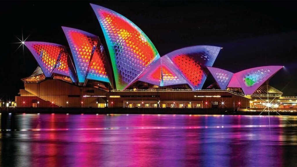 Du lịch Úc mùa Thu khám phá Lễ Hội Ánh Sáng Vivid Sydney từ Sài Gòn giá tốt
